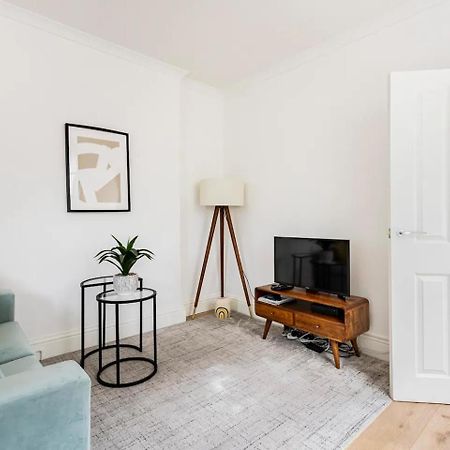 Stylish One Bedroom Apartment In Greater London Londres Exterior foto