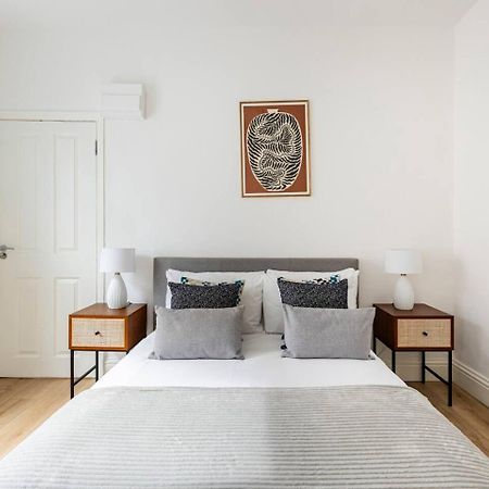 Stylish One Bedroom Apartment In Greater London Londres Exterior foto